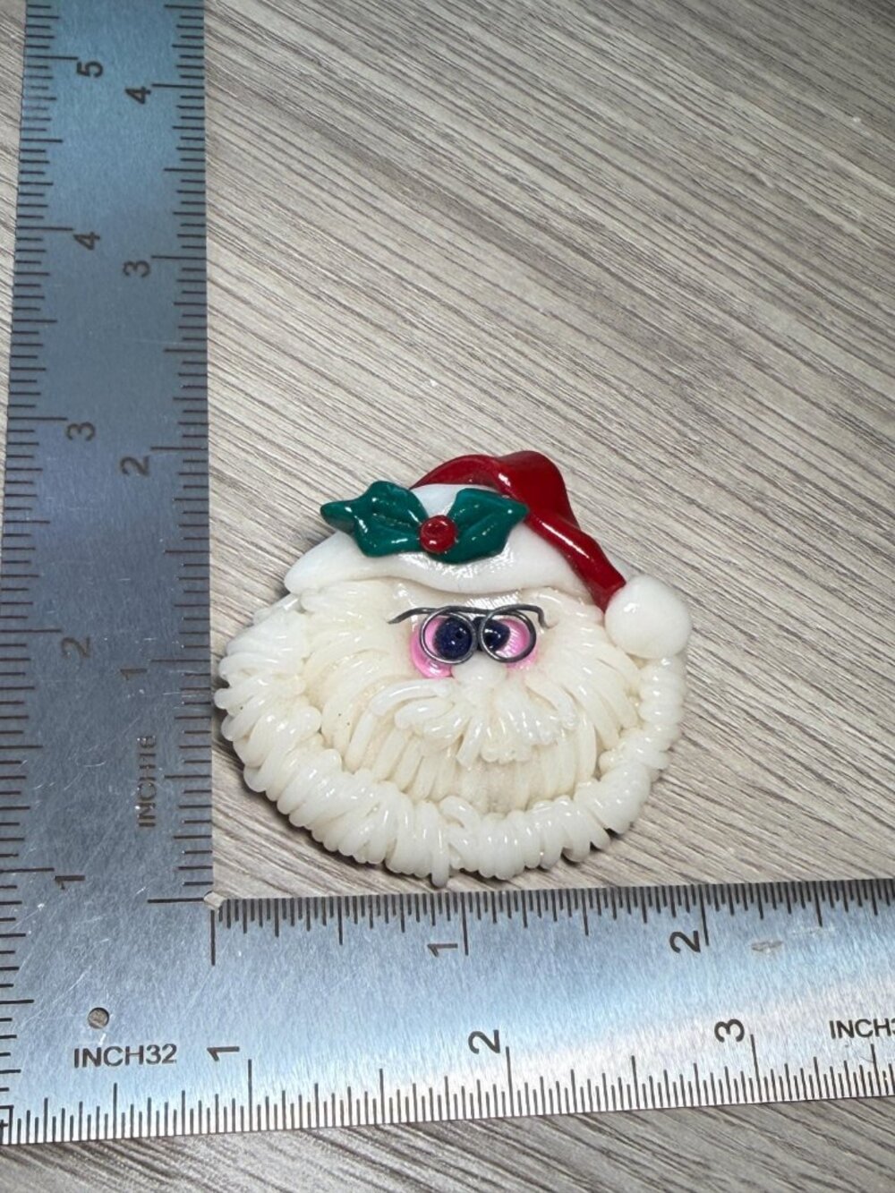 Vintage Santa Claus Brooch Handmade Spaghetti Beard Resin Clay Pin - Picture 8 of 8